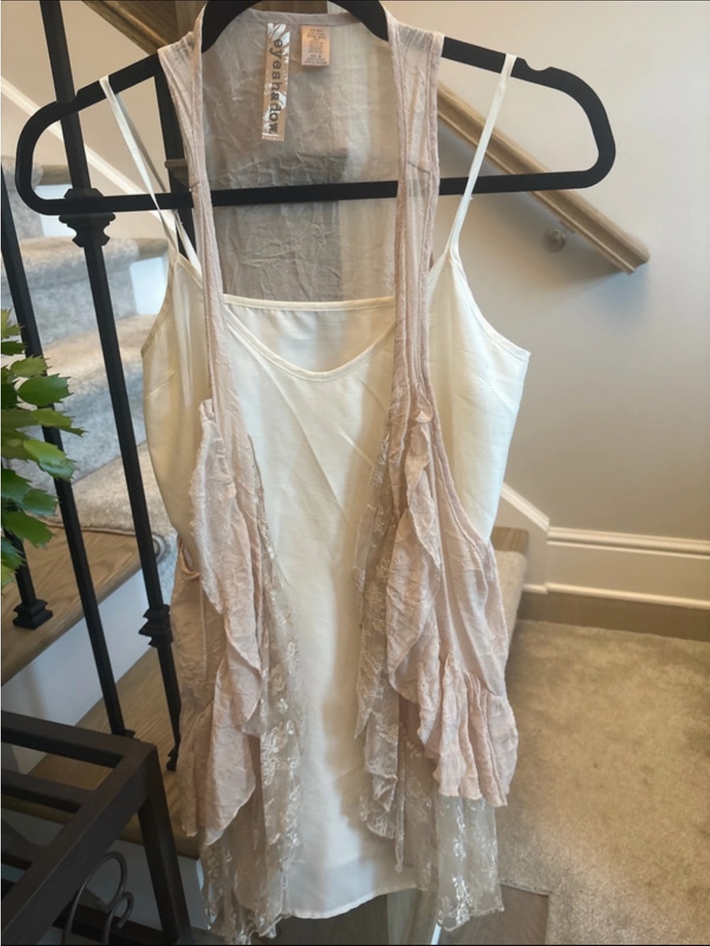 Eyeshadow Boho Lace Ruffle Vest & Camisole Two-Piece Set – Size XL
